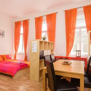 Albergue Your Home In Prague, Apt. Talia, Praga